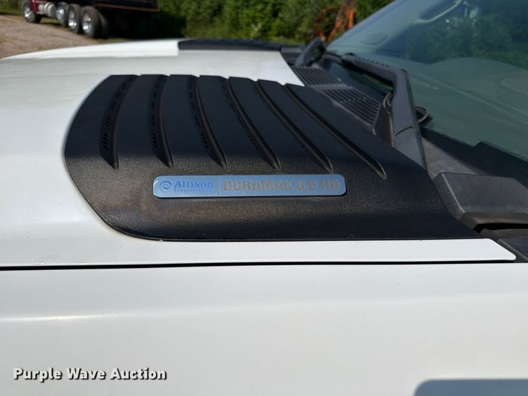 image for item OE9621 2012 Chevrolet Silverado 3500 Crew Cab utility bed pickup truck