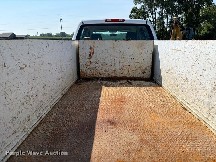 image for item OE9621 2012 Chevrolet Silverado 3500 Crew Cab utility bed pickup truck