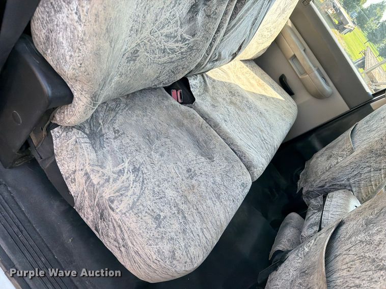 image for item OE9621 2012 Chevrolet Silverado 3500 Crew Cab utility bed pickup truck