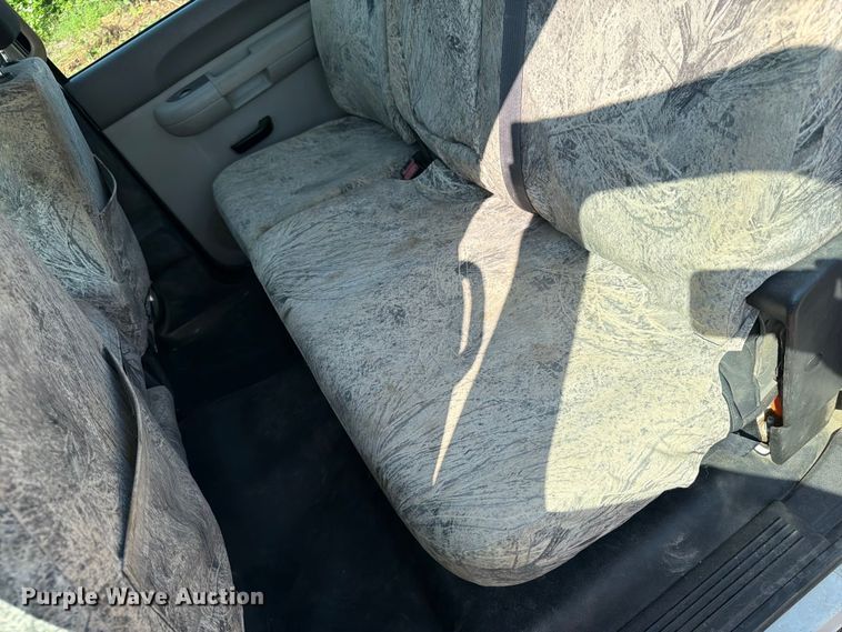 image for item OE9621 2012 Chevrolet Silverado 3500 Crew Cab utility bed pickup truck