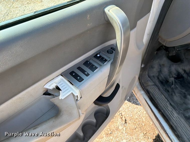 image for item OE9621 2012 Chevrolet Silverado 3500 Crew Cab utility bed pickup truck