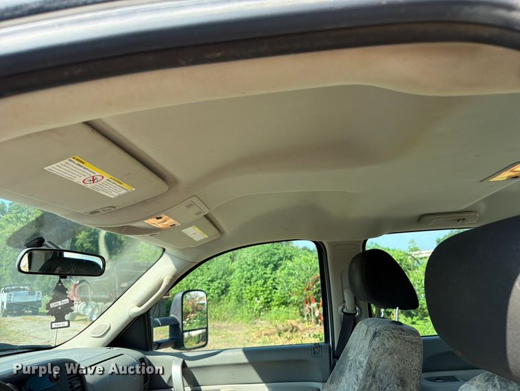 image for item OE9621 2012 Chevrolet Silverado 3500 Crew Cab utility bed pickup truck