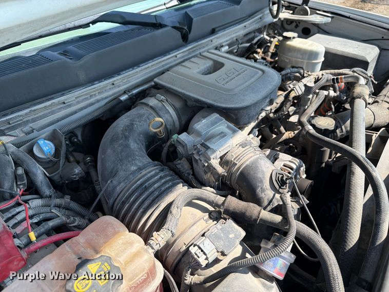 image for item OE9621 2012 Chevrolet Silverado 3500 Crew Cab utility bed pickup truck