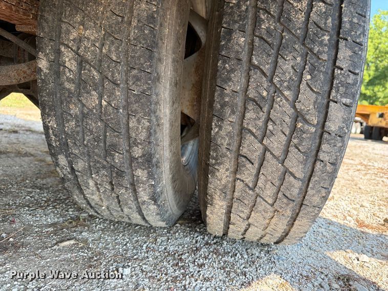 image for item OE9621 2012 Chevrolet Silverado 3500 Crew Cab utility bed pickup truck