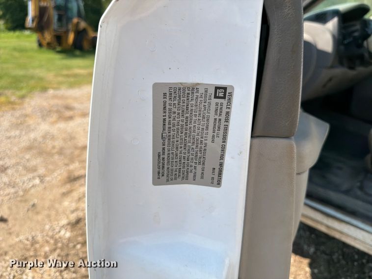 image for item OE9621 2012 Chevrolet Silverado 3500 Crew Cab utility bed pickup truck