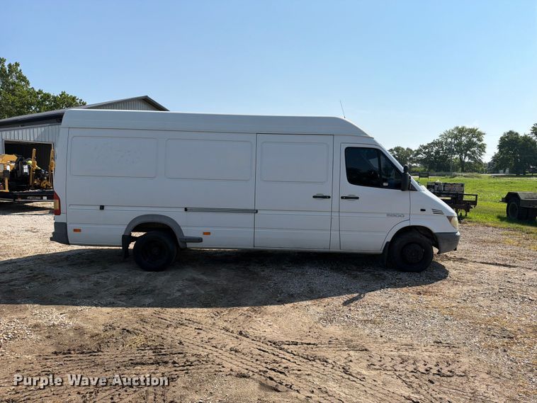 image for item OE9622 2005 Dodge Sprinter van