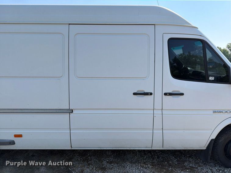image for item OE9622 2005 Dodge Sprinter van