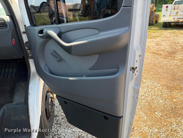 image for item OE9622 2005 Dodge Sprinter van