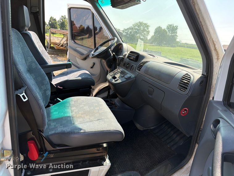 image for item OE9622 2005 Dodge Sprinter van