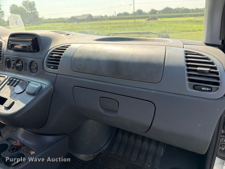 image for item OE9622 2005 Dodge Sprinter van