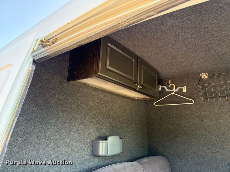 image for item OE9622 2005 Dodge Sprinter van