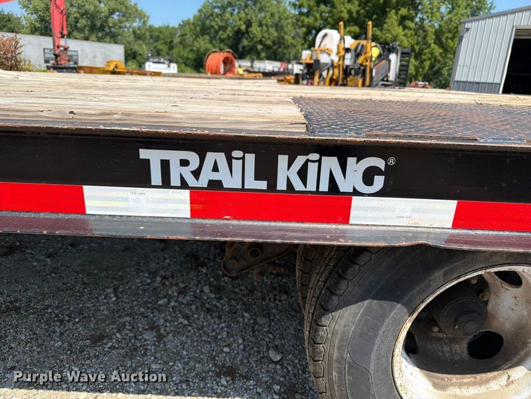 image for item OE9623 2011 Trail King Industries TK24LP 262 equipment trailer