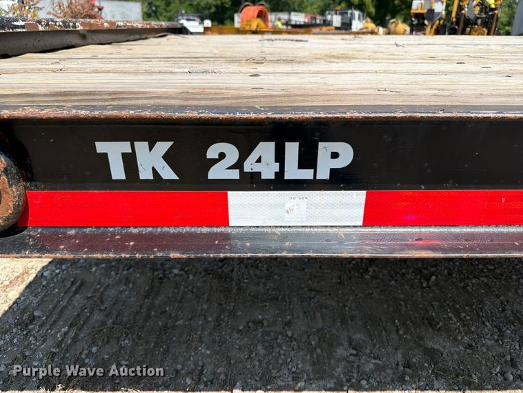 image for item OE9623 2011 Trail King Industries TK24LP 262 equipment trailer