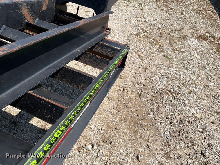 image for item OE9623 2011 Trail King Industries TK24LP 262 equipment trailer