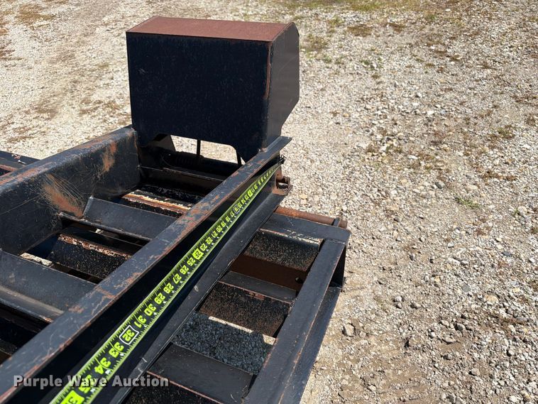 image for item OE9623 2011 Trail King Industries TK24LP 262 equipment trailer