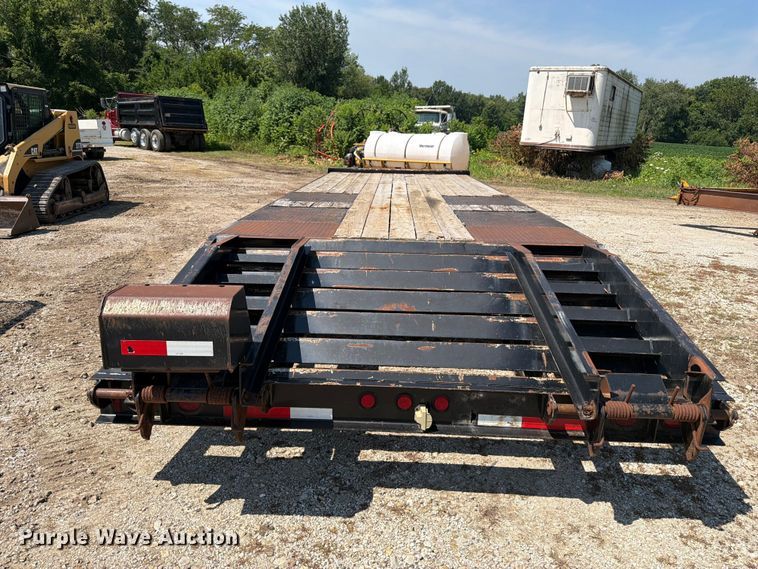 image for item OE9623 2011 Trail King Industries TK24LP 262 equipment trailer