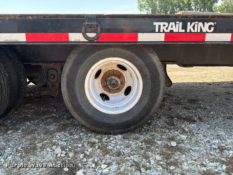 image for item OE9623 2011 Trail King Industries TK24LP 262 equipment trailer