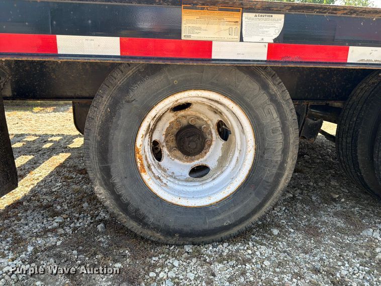 image for item OE9623 2011 Trail King Industries TK24LP 262 equipment trailer