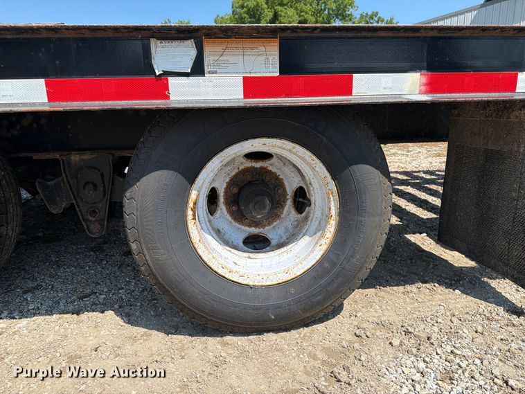 image for item OE9623 2011 Trail King Industries TK24LP 262 equipment trailer