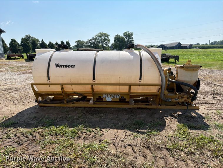 image for item OE9624 2013 Vermeer MX240 mud mixing system