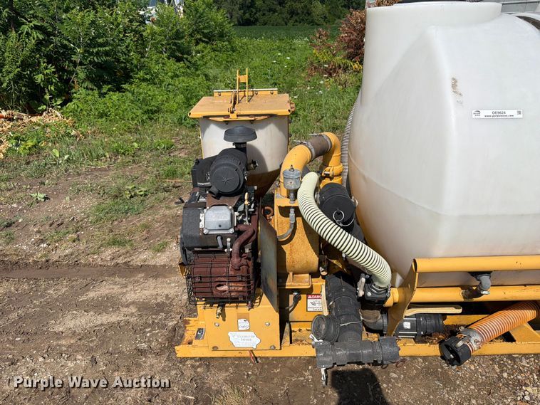 image for item OE9624 2013 Vermeer MX240 mud mixing system