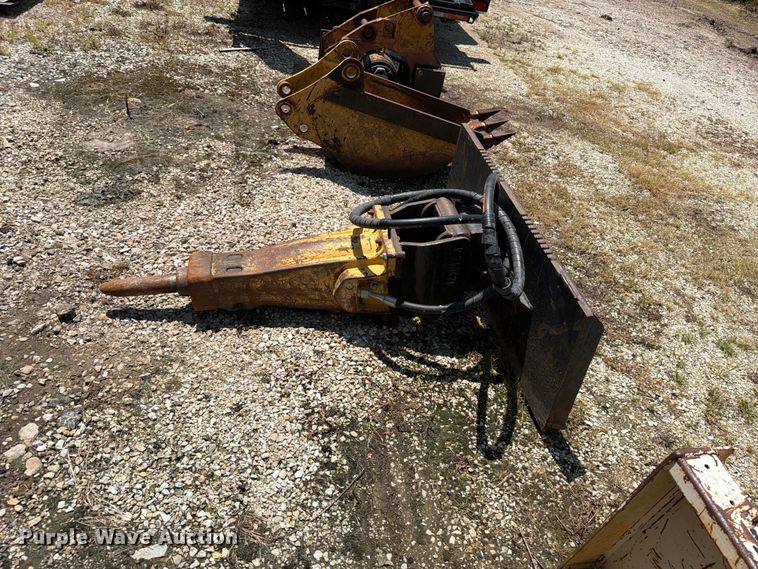 image for item OE9627 Atlas Copco SBU 230 skid steer breaker