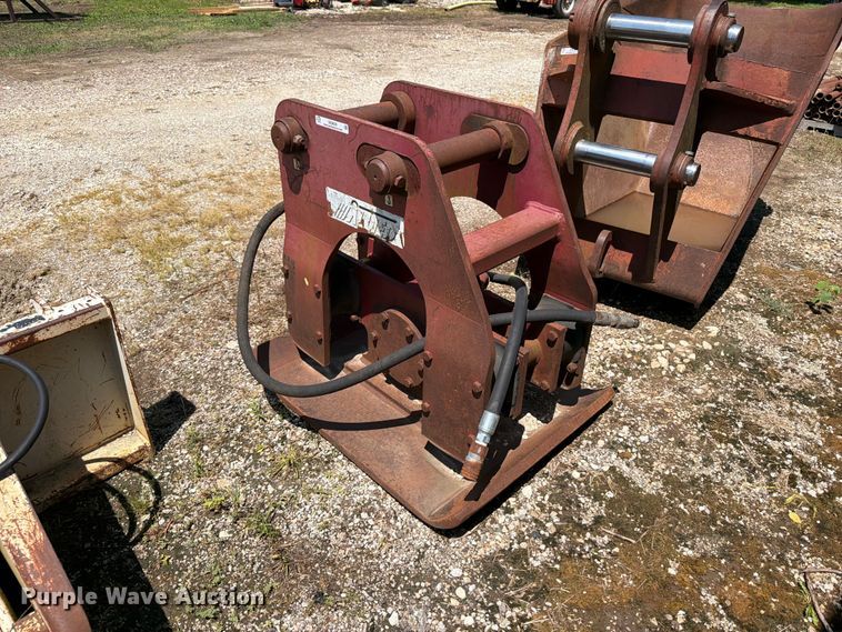 image for item OE9629 Allied plate compactor