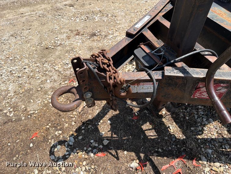 image for item OE9633 2006 Vermeer V500 vacuum trailer