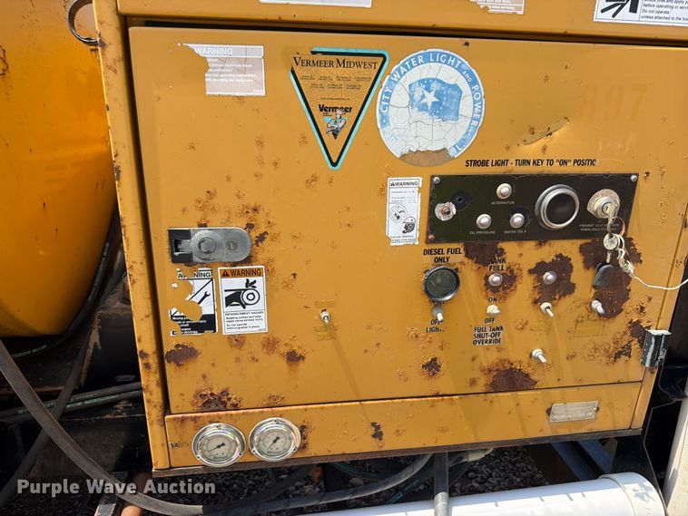 image for item OE9633 2006 Vermeer V500 vacuum trailer
