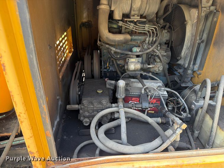 image for item OE9633 2006 Vermeer V500 vacuum trailer