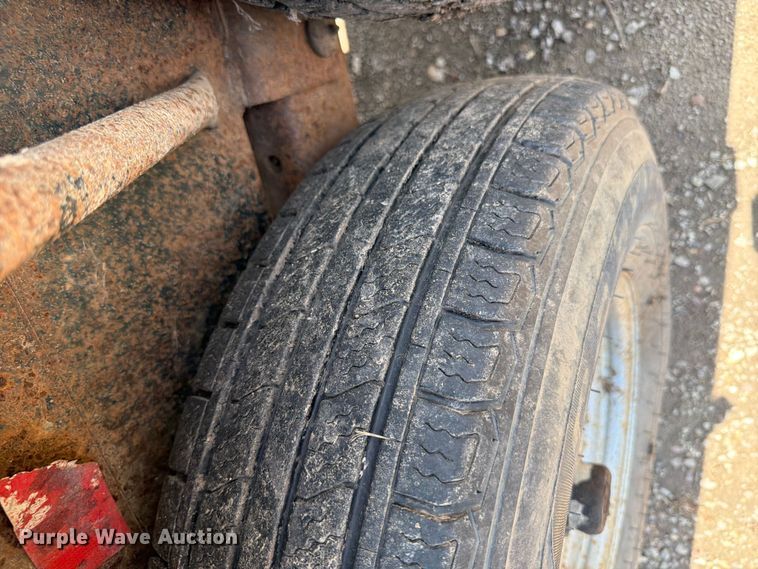 image for item OE9633 2006 Vermeer V500 vacuum trailer