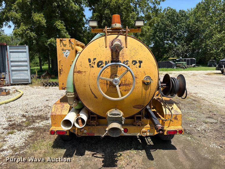 image for item OE9634 2004 Vermeer E550 Evacuator vacuum trailer
