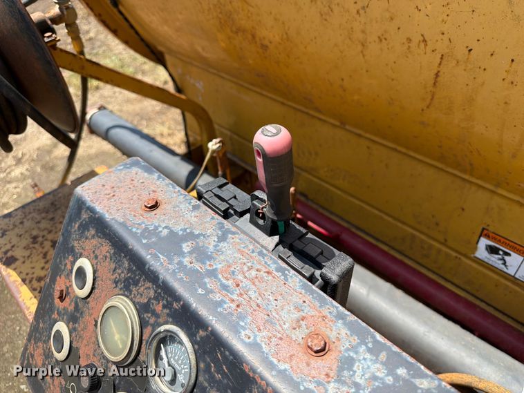 image for item OE9634 2004 Vermeer E550 Evacuator vacuum trailer