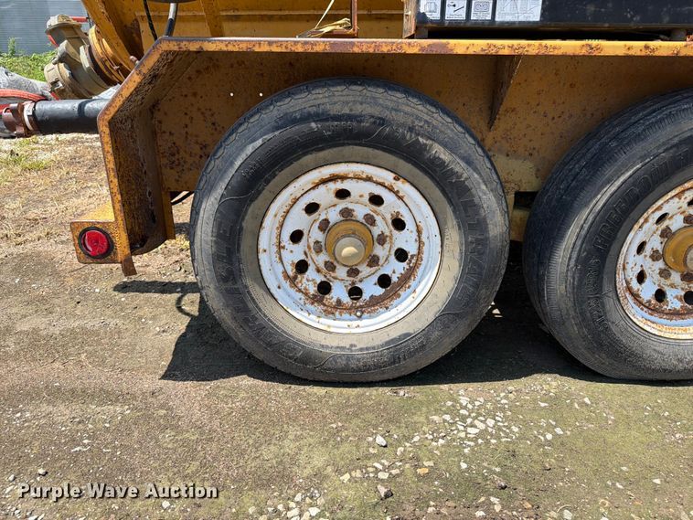image for item OE9634 2004 Vermeer E550 Evacuator vacuum trailer