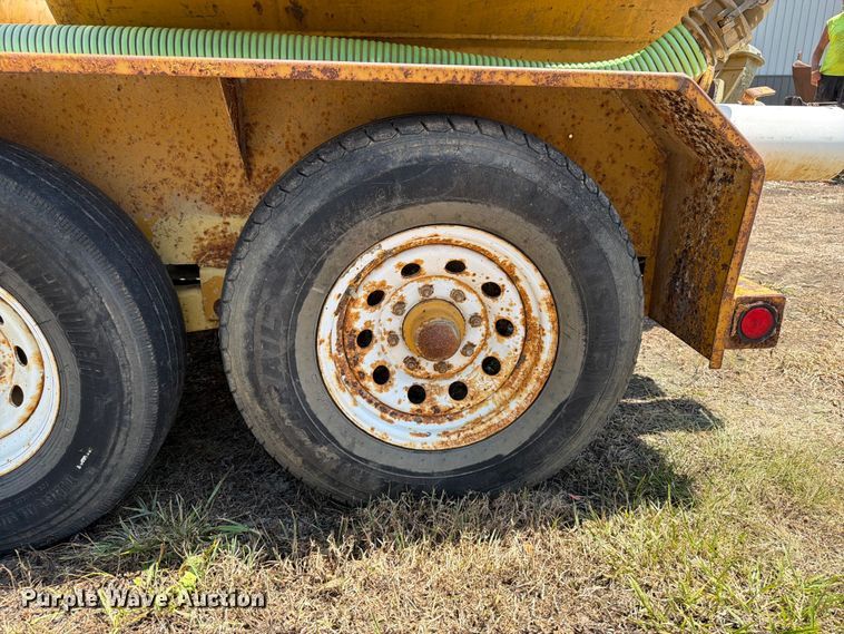 image for item OE9634 2004 Vermeer E550 Evacuator vacuum trailer
