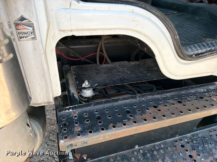image for item OE9635 2003 Freightliner FL80 Crew Cab flatbed truck