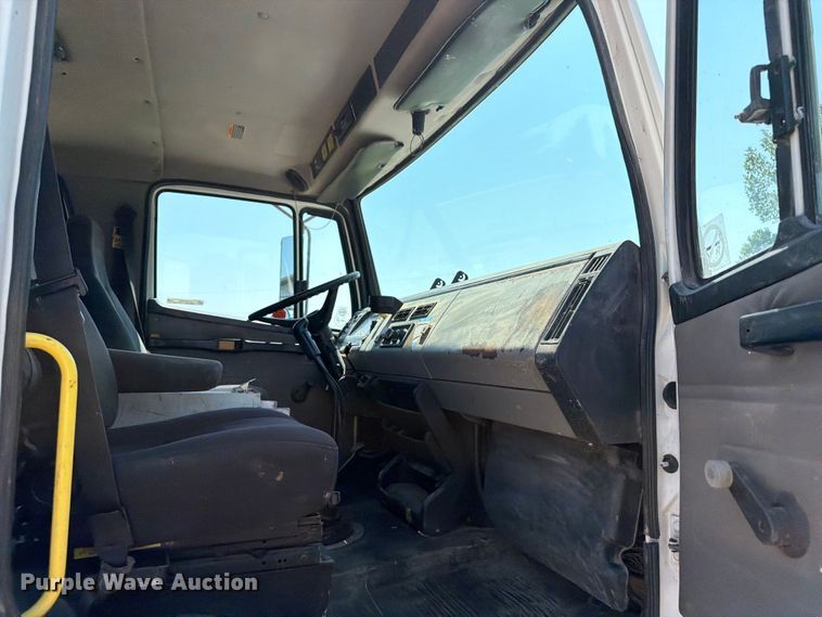 image for item OE9635 2003 Freightliner FL80 Crew Cab flatbed truck