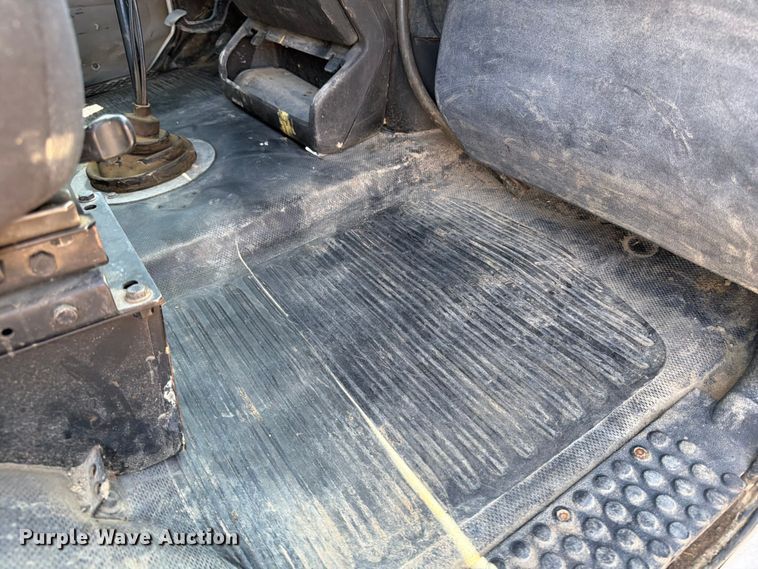 image for item OE9635 2003 Freightliner FL80 Crew Cab flatbed truck