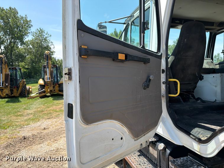 image for item OE9635 2003 Freightliner FL80 Crew Cab flatbed truck