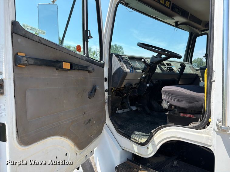 image for item OE9635 2003 Freightliner FL80 Crew Cab flatbed truck