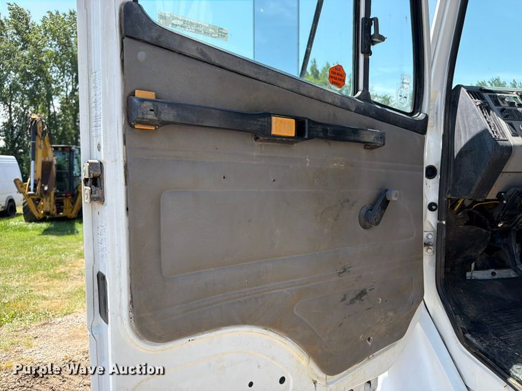 image for item OE9635 2003 Freightliner FL80 Crew Cab flatbed truck