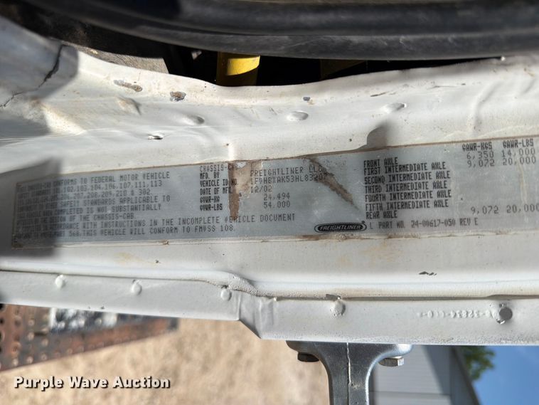 image for item OE9635 2003 Freightliner FL80 Crew Cab flatbed truck