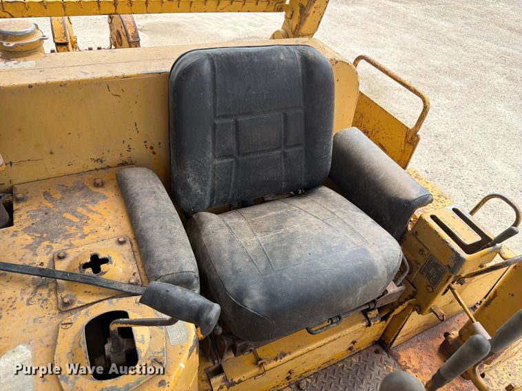 image for item OE9649 1978 Caterpillar D7G dozer