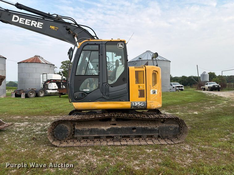 image for item OE9655 2014 John Deere 135G excavator