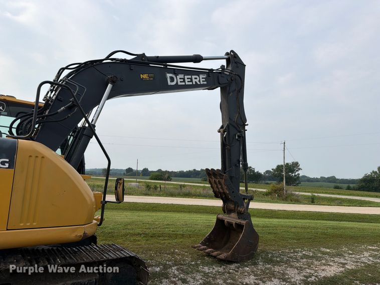 image for item OE9655 2014 John Deere 135G excavator