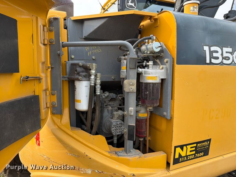 image for item OE9655 2014 John Deere 135G excavator
