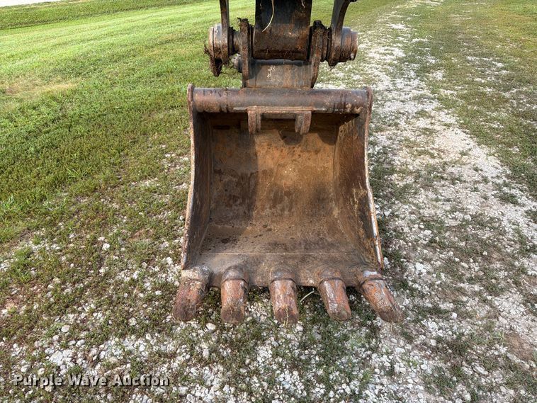 image for item OE9655 2014 John Deere 135G excavator