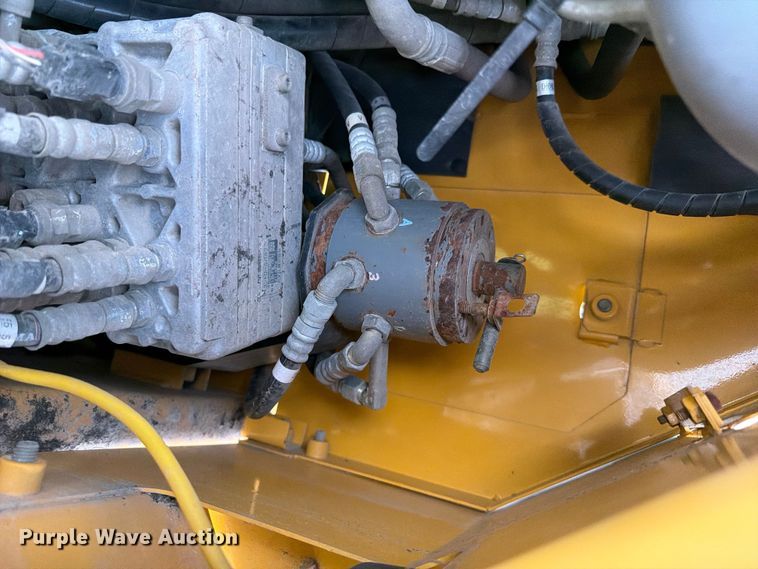 image for item OE9655 2014 John Deere 135G excavator