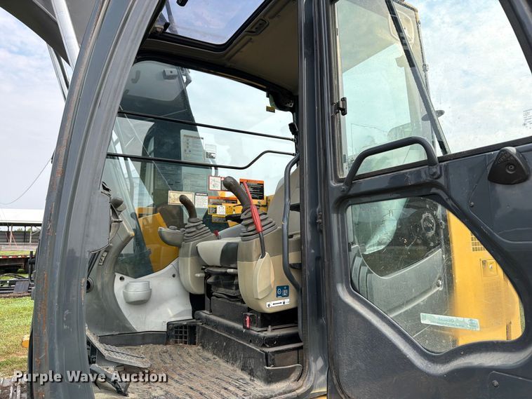 image for item OE9655 2014 John Deere 135G excavator