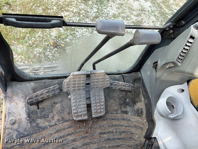 image for item OE9655 2014 John Deere 135G excavator